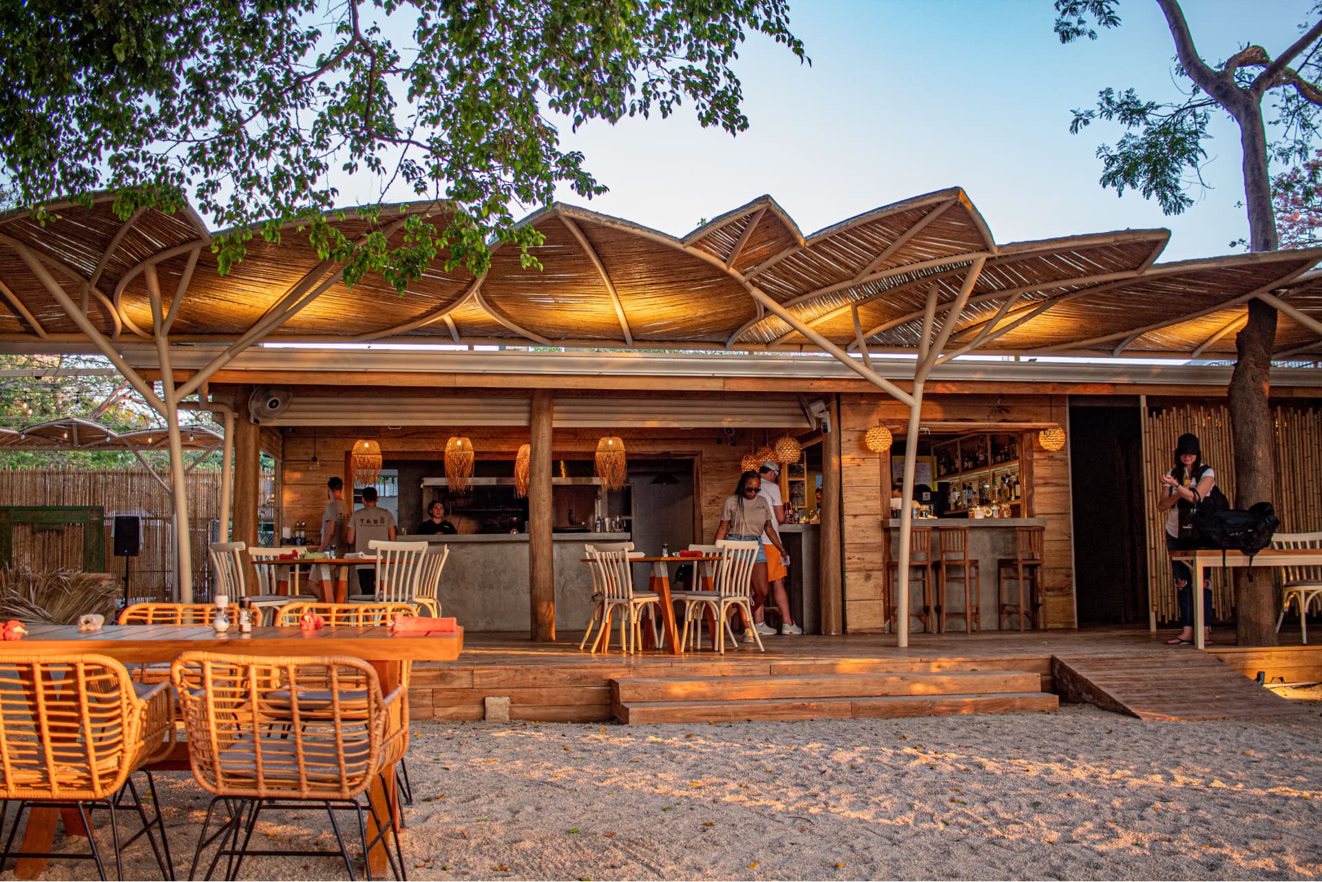 Tabú Architecture made of bamboo and natural fibers